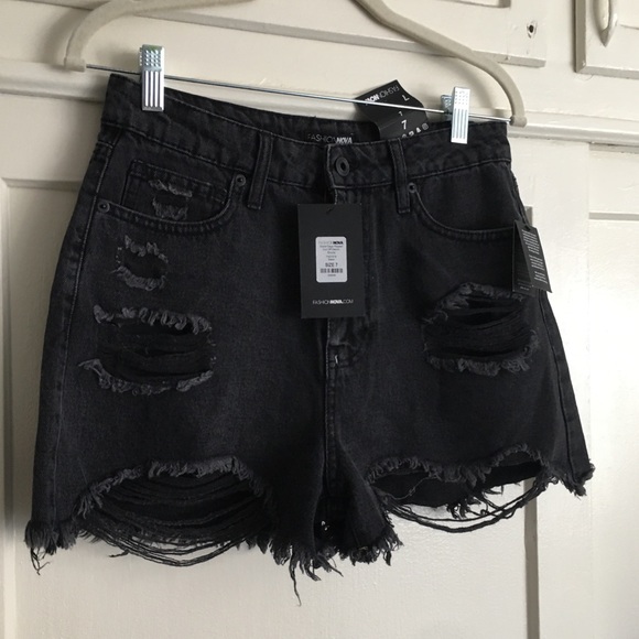 Fashion Nova good days ripped jean short sz 7/Med - Picture 2 of 15